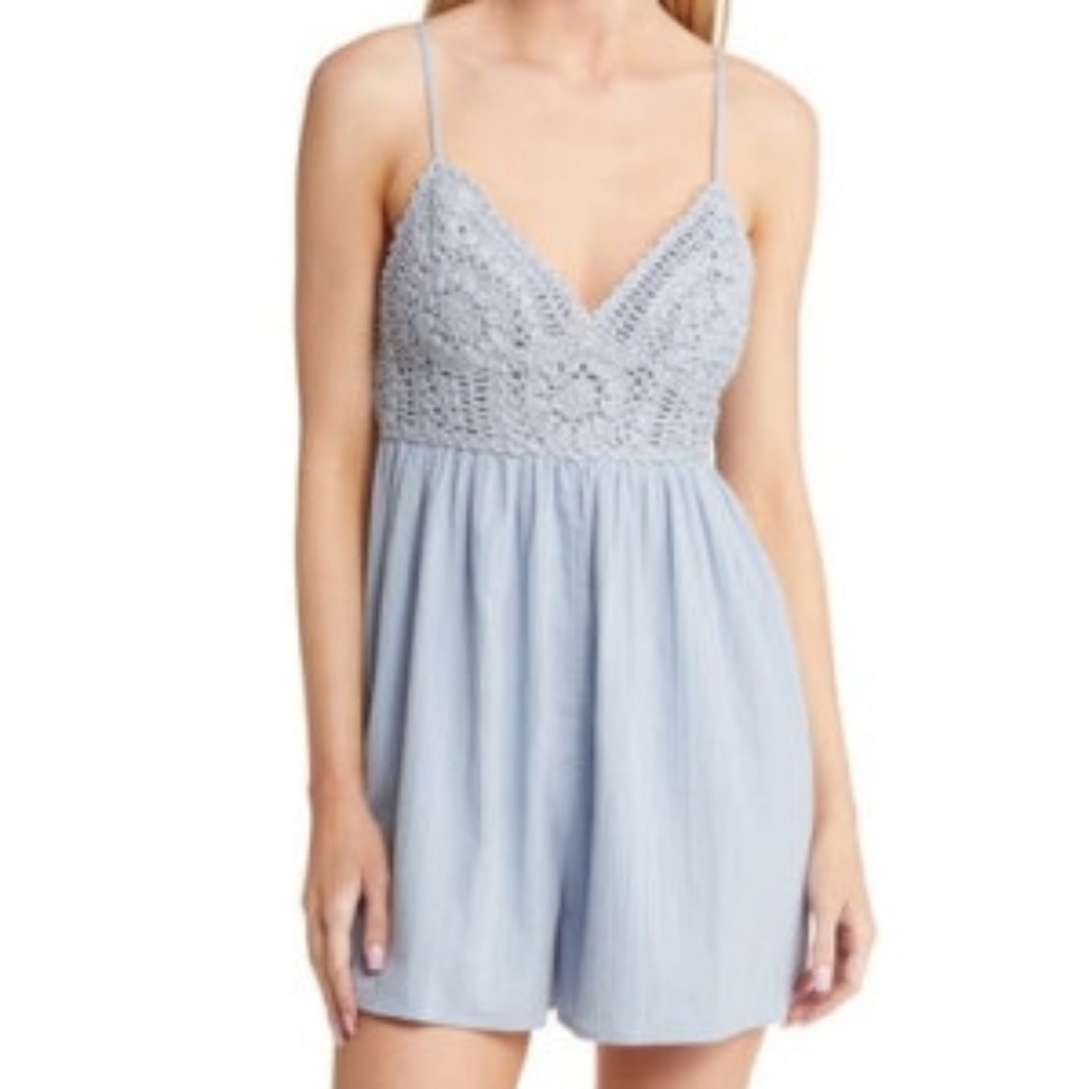 BP NWoT floral crochet romper sz XL Bodice Blue Fog